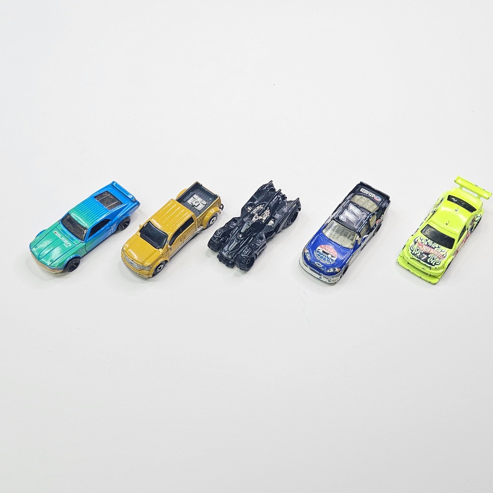 Hot Wheels Diecast Toy Cars Kids OS Multicolor Racing Batmobile Truck Lot of 5